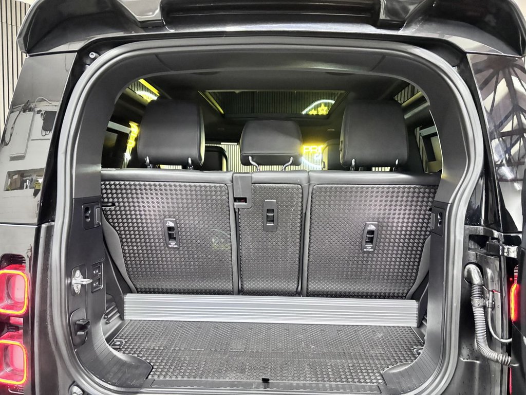 Used Land Rover Defender 2022 for sale - 77208332: Photo 13