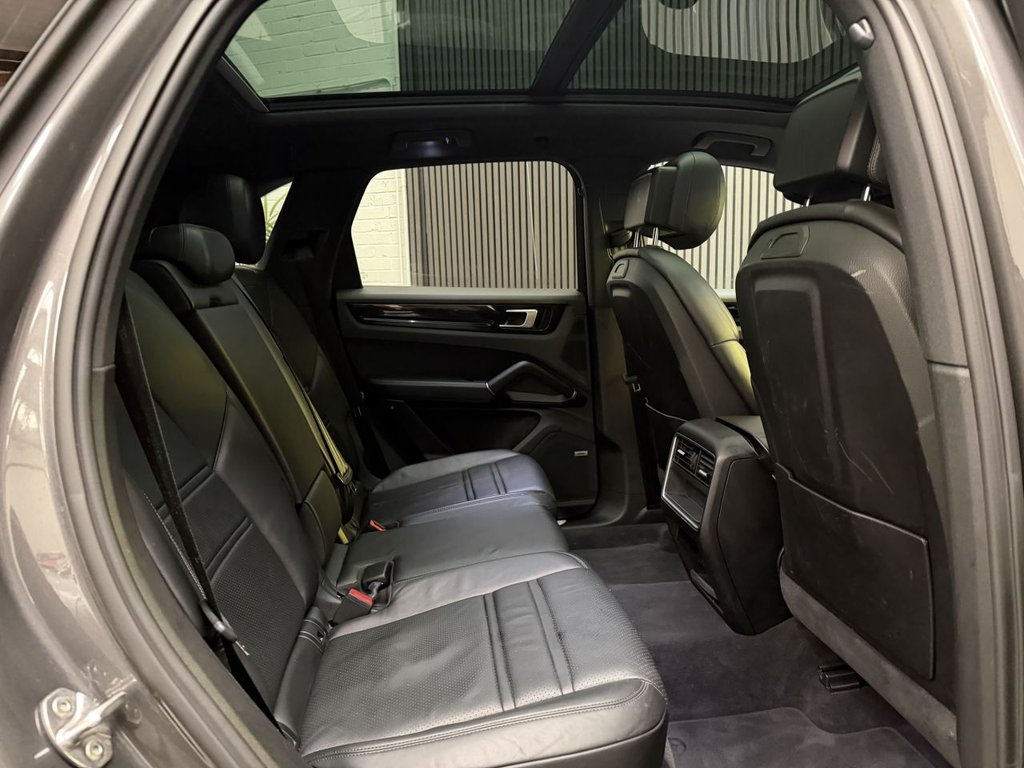 Used Porsche Cayenne 2020 for sale - 78002375: Photo 11