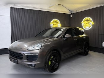 Used Porsche Cayenne 2015 for sale - 77748436: Photo