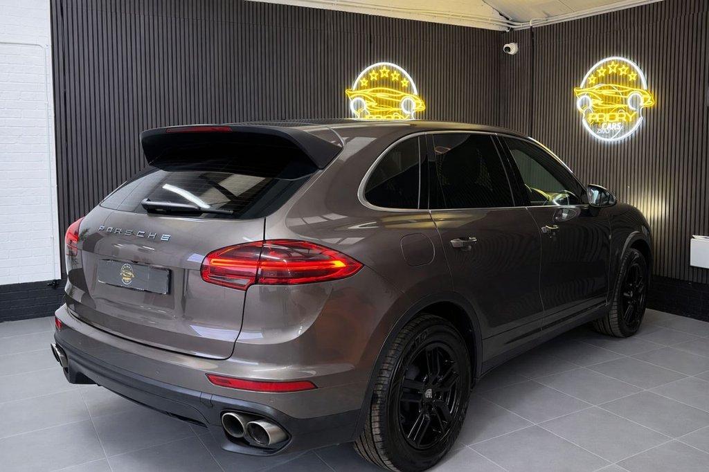 Used Porsche Cayenne 2015 for sale - 77748436: Photo 6