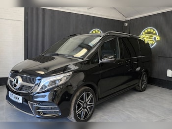 Used Mercedes-Benz V-Class 2022 for sale - 77708900: Photo