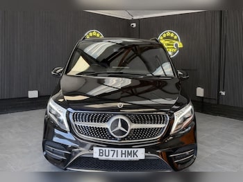 Used Mercedes-Benz V-Class 2022 for sale - 77708900: Photo