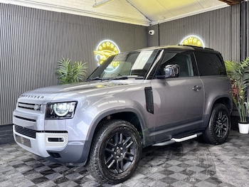 Used Land Rover Defender 2021 for sale - 77208460: Photo