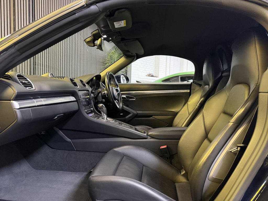 Used Porsche Boxster 2018 for sale - 78102835: Photo 13