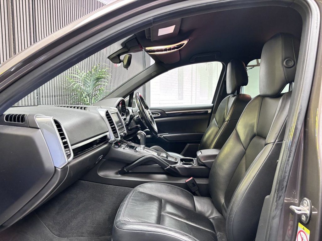 Used Porsche Cayenne 2015 for sale - 77208416: Photo 10