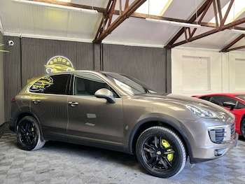 Used Porsche Cayenne 2015 for sale - 77208416: Photo