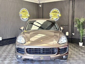 Used Porsche Cayenne 2015 for sale - 77208416: Photo