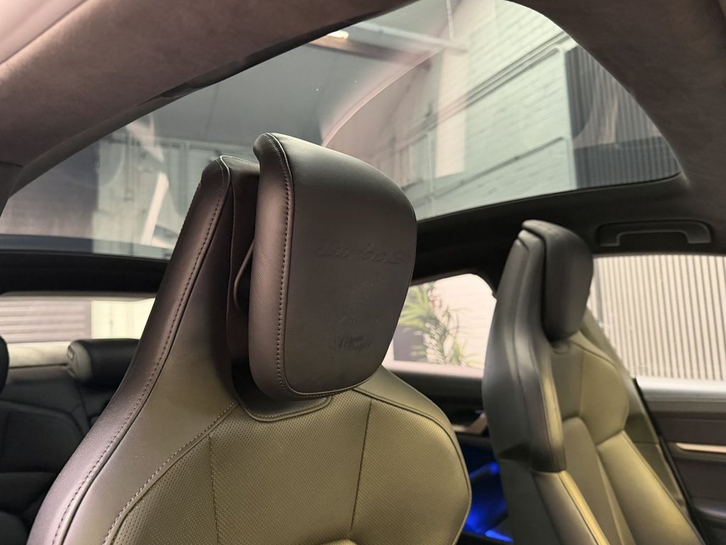 Used Porsche Taycan 2020 for sale - 77820700: Photo 13