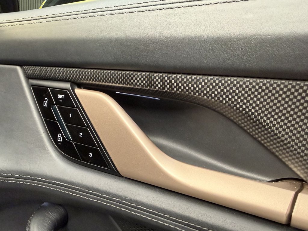 Used Porsche Taycan 2020 for sale - 77820700: Photo 17