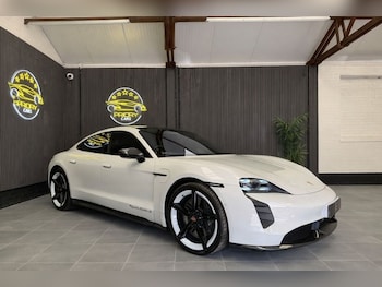 Used Porsche Taycan 2020 for sale - 77820700: Photo