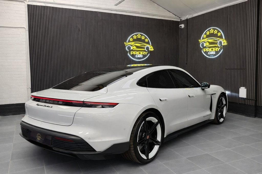 Used Porsche Taycan 2020 for sale - 77820700: Photo 6