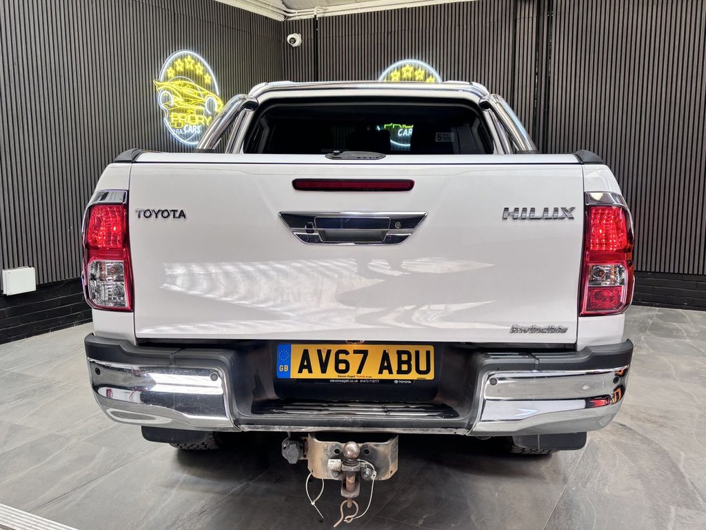 Used Toyota Hilux 2017 for sale - 77208344: Photo 5