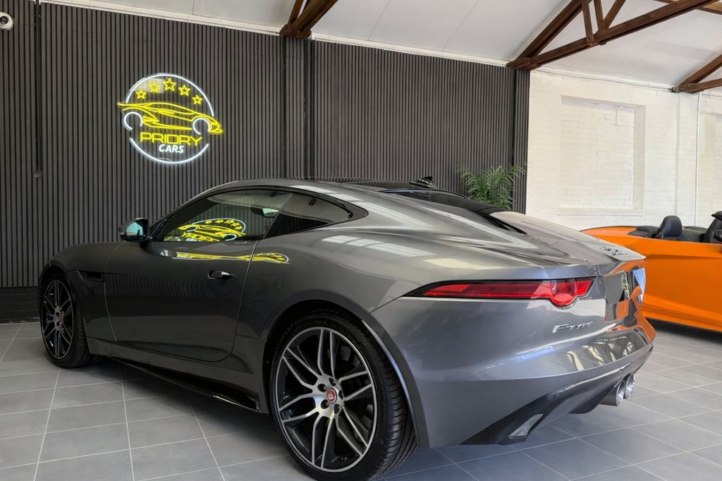 Used Jaguar F-Type 2018 for sale - 77765178: Photo 6