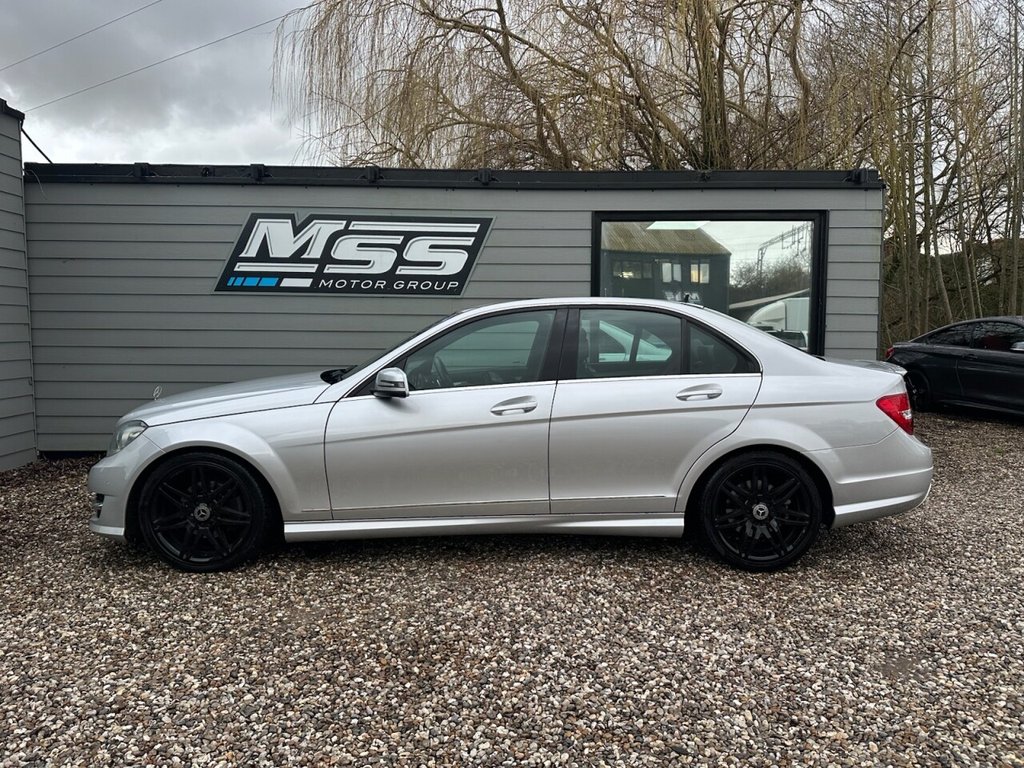 Used Mercedes-Benz C Class 2013 for sale - 77520805: Photo 2