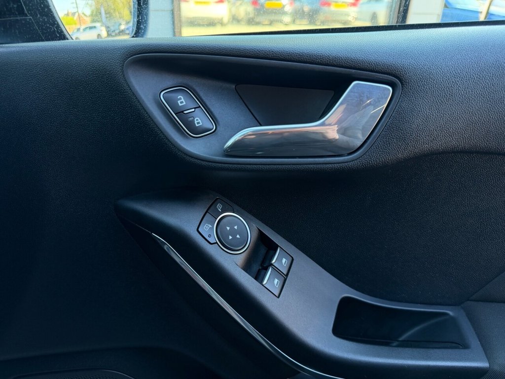 Used Ford Fiesta 2019 for sale - 78153599: Photo 23