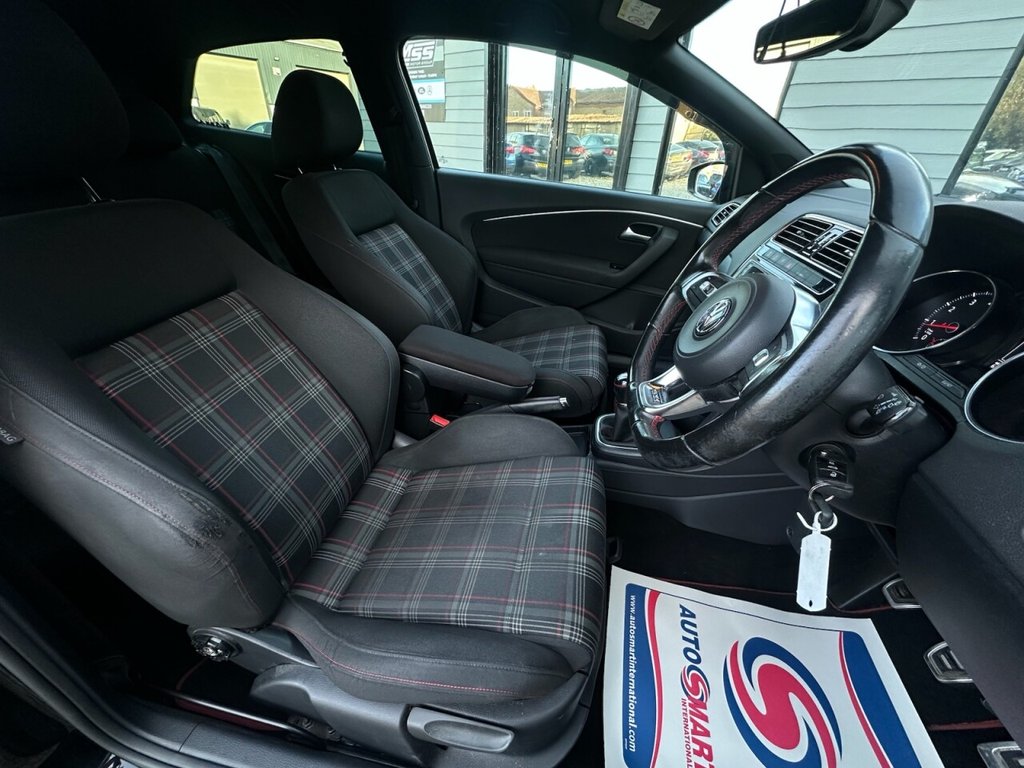 Used Volkswagen Polo 2015 for sale - 76520788: Photo 10