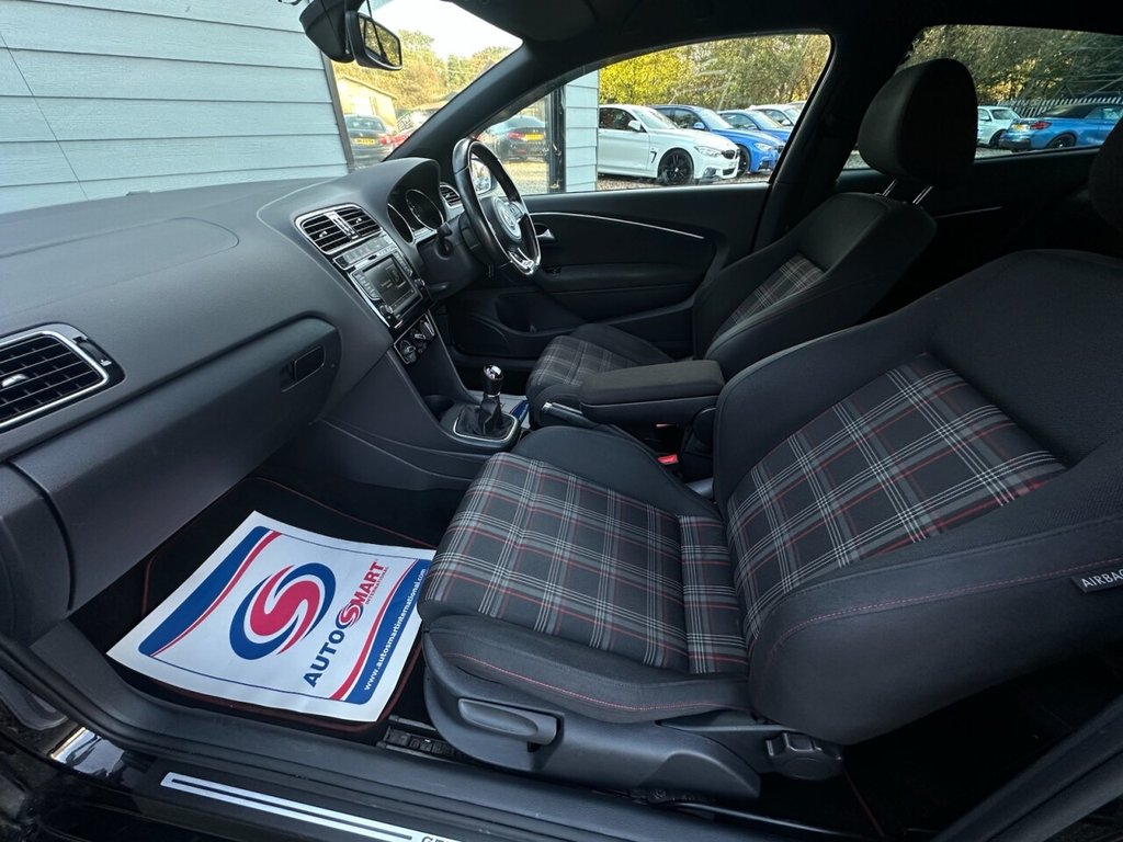 Used Volkswagen Polo 2015 for sale - 76520788: Photo 12