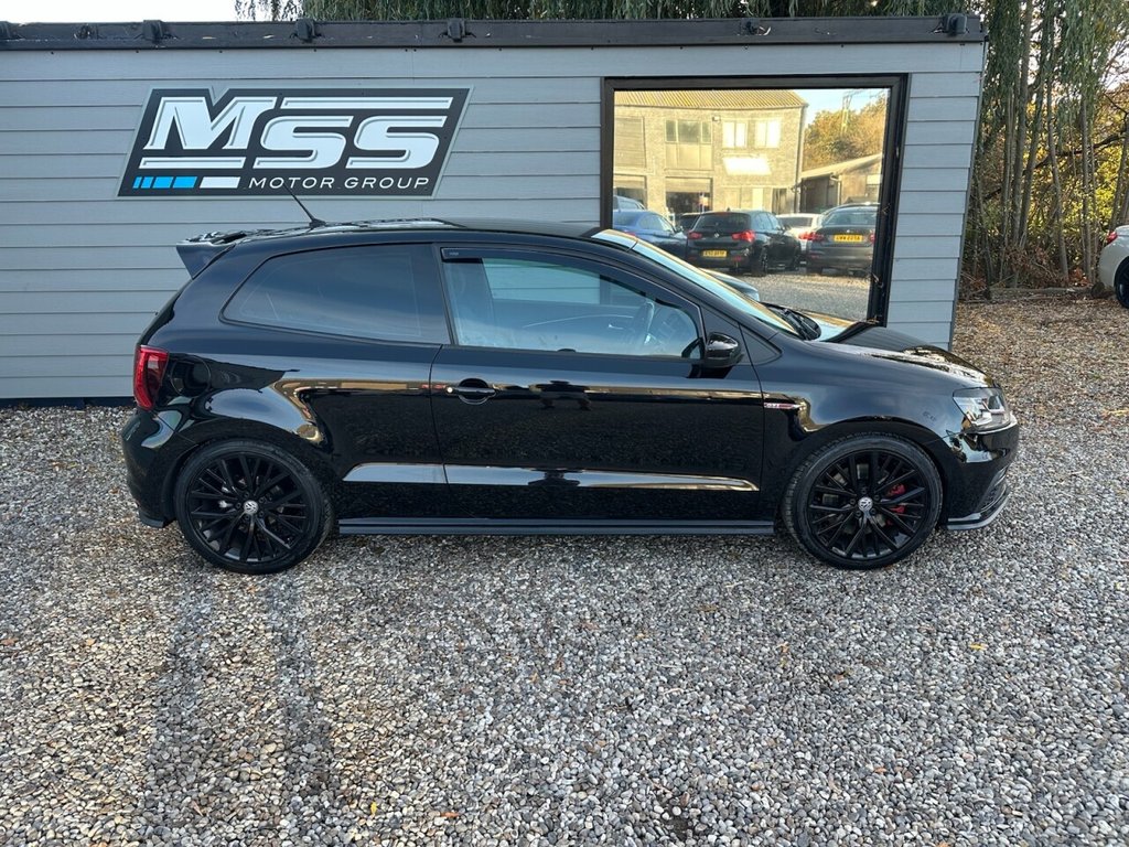 Used Volkswagen Polo 2015 for sale - 76520788: Photo 6