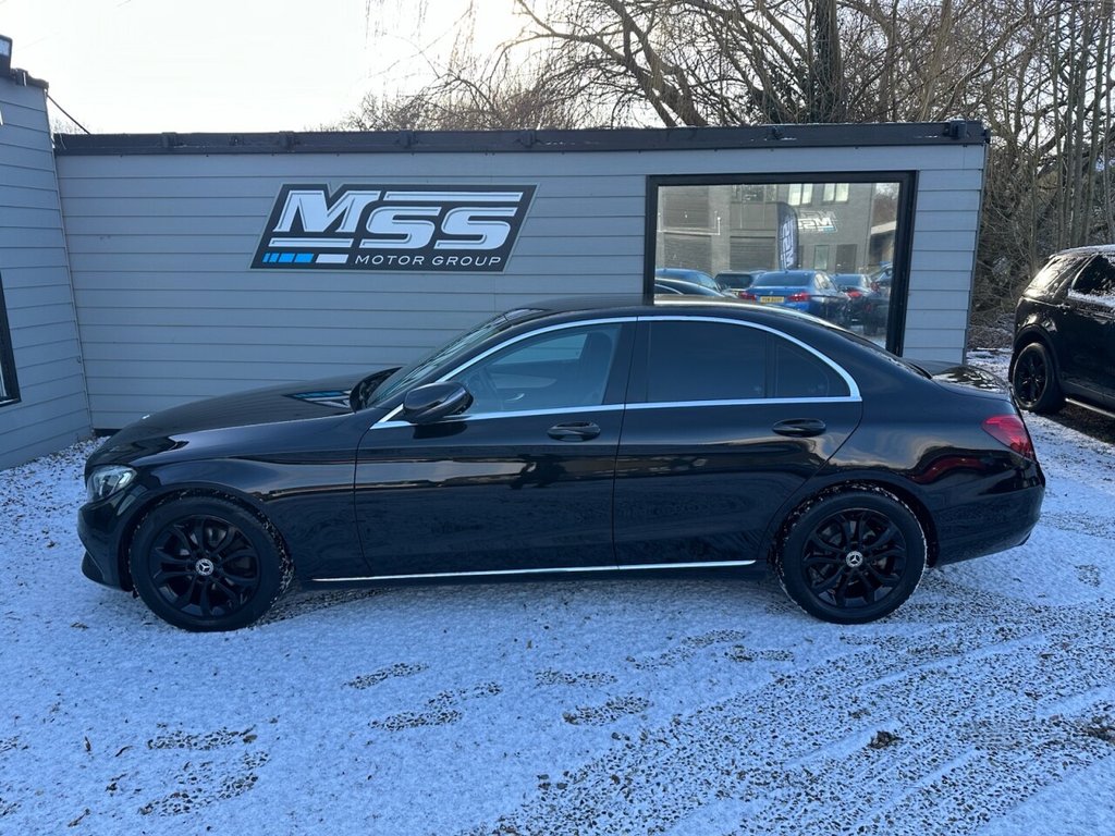 Used Mercedes-Benz C Class 2018 for sale - 77111008: Photo 2