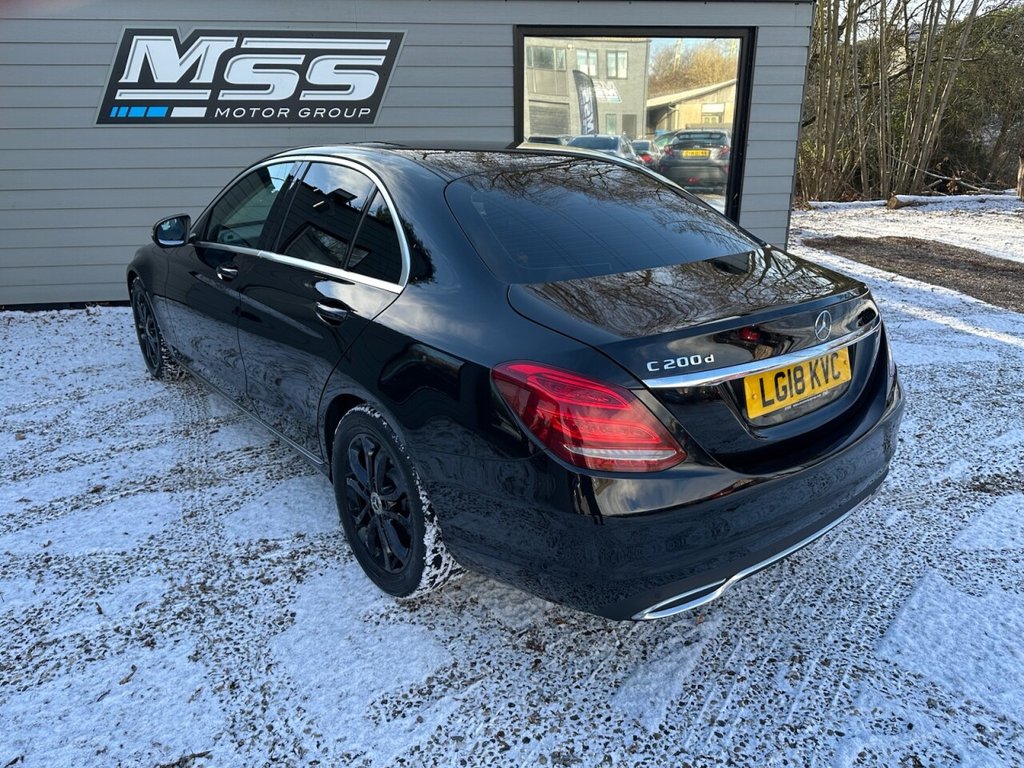 Used Mercedes-Benz C Class 2018 for sale - 77111008: Photo 3