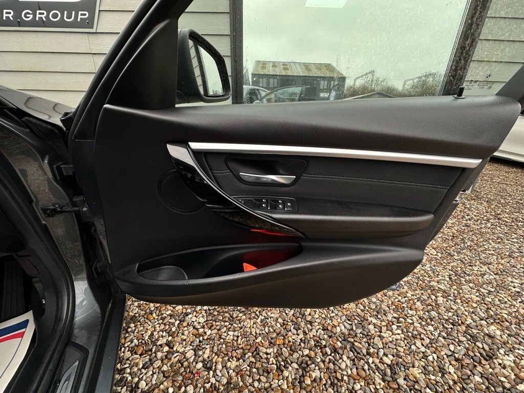 Used BMW 3 Series 2018 for sale - 77654674: Photo 11