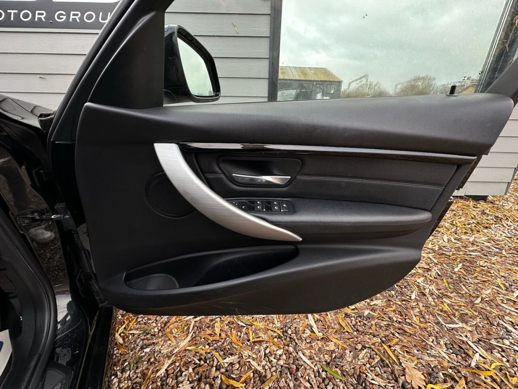 Used BMW 3 Series 2017 for sale - 76923521: Photo 11