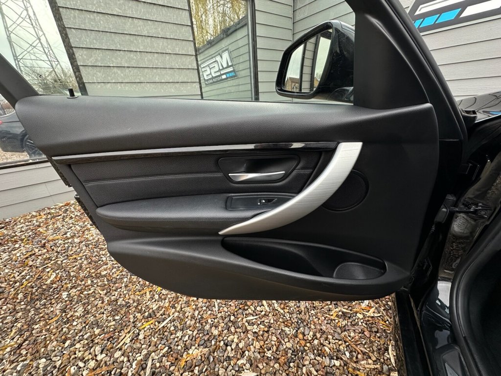 Used BMW 3 Series 2017 for sale - 76923521: Photo 14