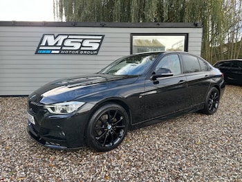 2016 (16) - 320i M Sport 4dr