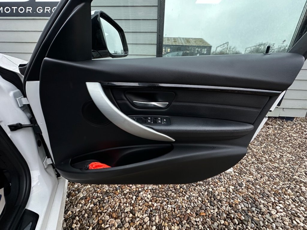 Used BMW 3 Series 2016 for sale - 77608843: Photo 11