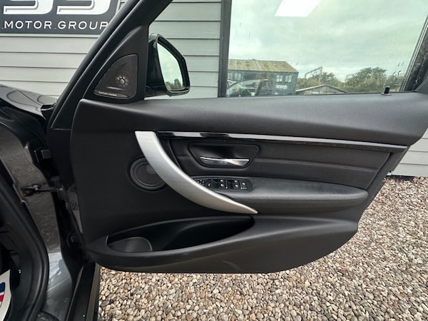 Used BMW 3 Series 2016 for sale - 76291763: Photo 11