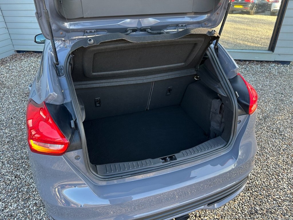 Used Ford Focus 2015 for sale - 77734117: Photo 19