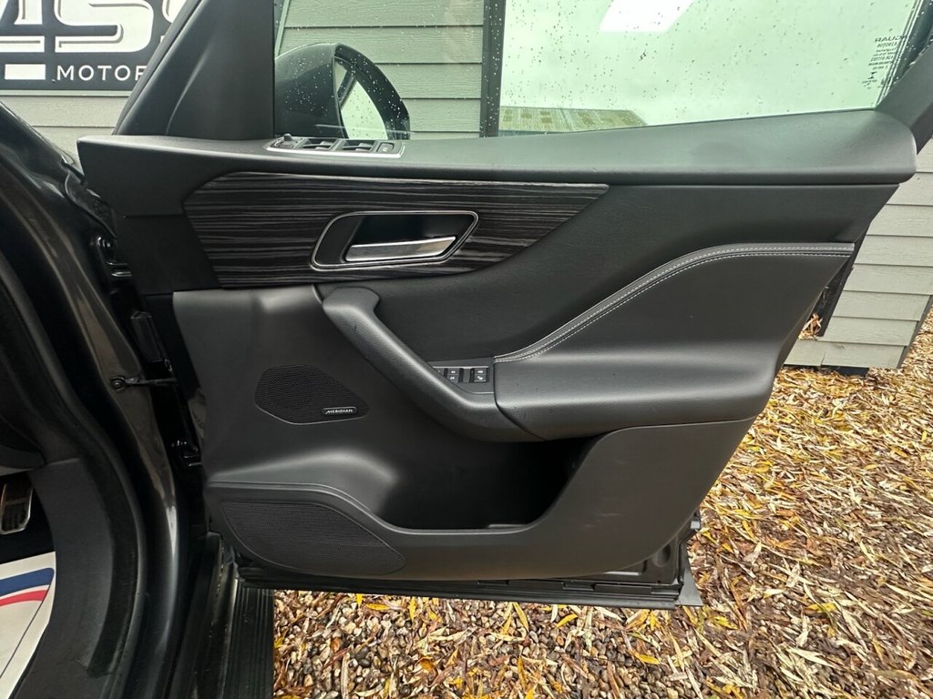 Used Jaguar F-Pace 2017 for sale - 77407758: Photo 11