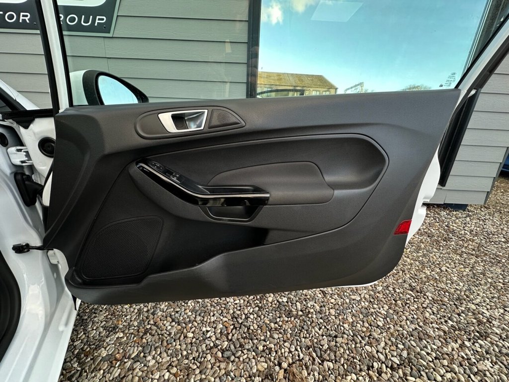 Used Ford Fiesta 2015 for sale - 77835599: Photo 11