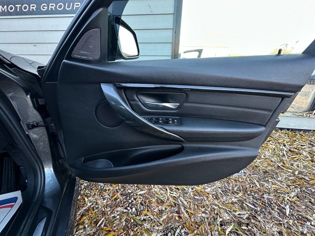 Used BMW 3 Series 2016 for sale - 76910081: Photo 12