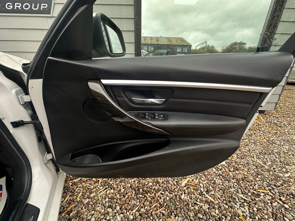 Used BMW 3 Series 2015 for sale - 76454631: Photo 11