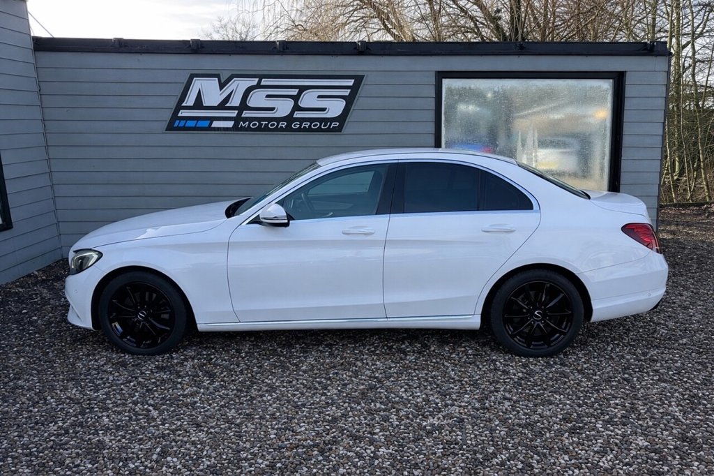 Used Mercedes-Benz C Class 2016 for sale - 77394317: Photo 2