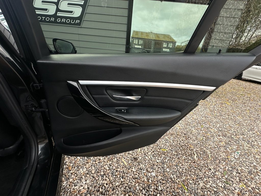 Used BMW 3 Series 2018 for sale - 76430219: Photo 18