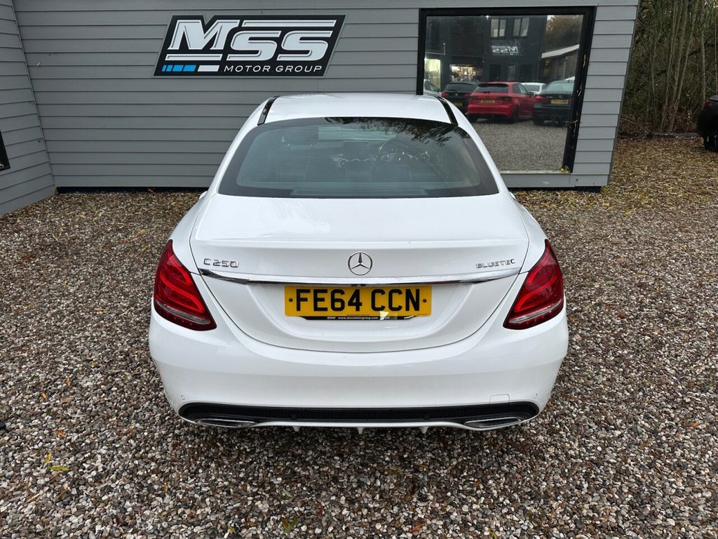 Used Mercedes-Benz C Class 2014 for sale - 77133013: Photo 4