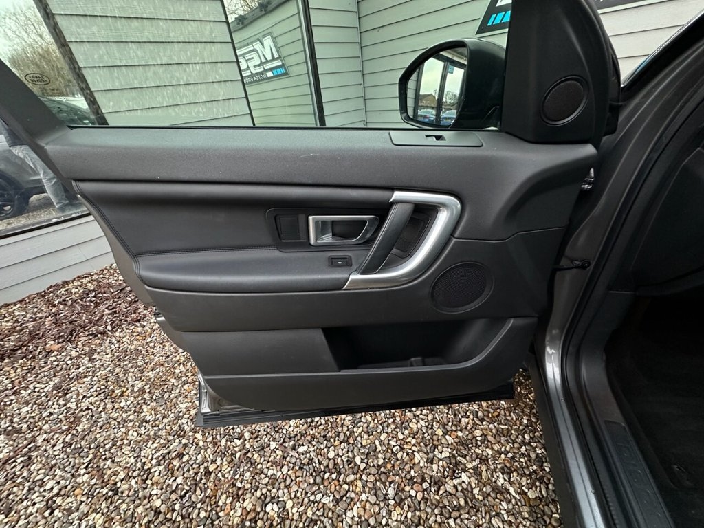 Used Land Rover Discovery Sport 2016 for sale - 77368999: Photo 14