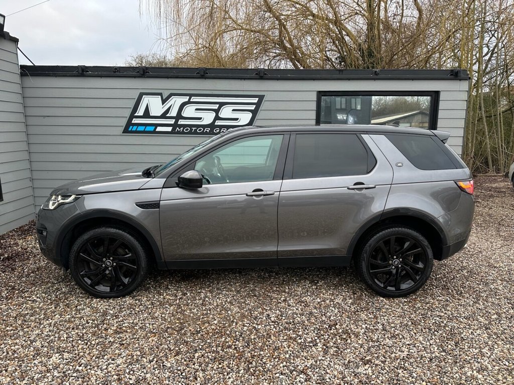 Used Land Rover Discovery Sport 2016 for sale - 77368999: Photo 2