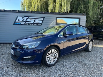 2015 (64) - 1.4 16v Excite Hatchback 5dr Petrol Manual Euro 5 (100 ps)