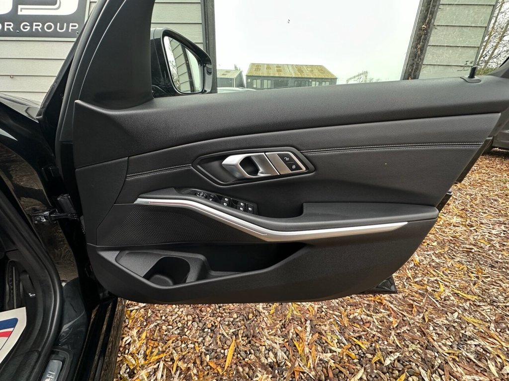 Used BMW 3 Series 2019 for sale - 76973744: Photo 11