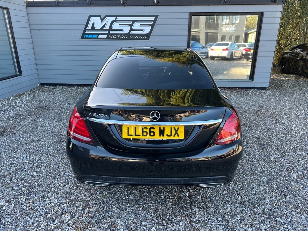Used Mercedes-Benz C Class 2016 for sale - 76368011: Photo 4