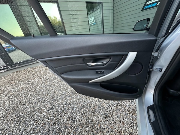 Used BMW 3 Series 2015 for sale - 76092472: Photo 15