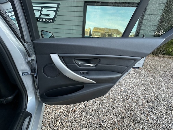 Used BMW 3 Series 2015 for sale - 76092472: Photo 17