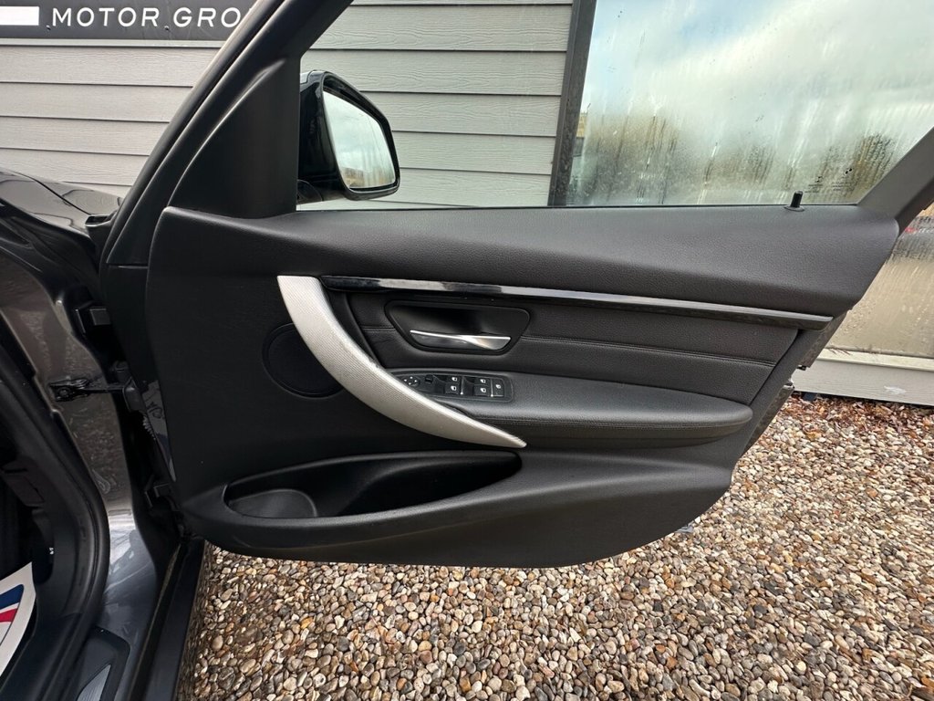 Used BMW 3 Series 2015 for sale - 76345265: Photo 11