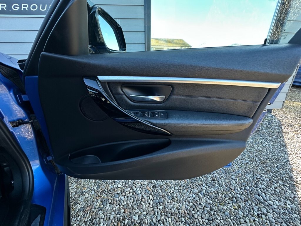 Used BMW 3 Series 2018 for sale - 77976240: Photo 11