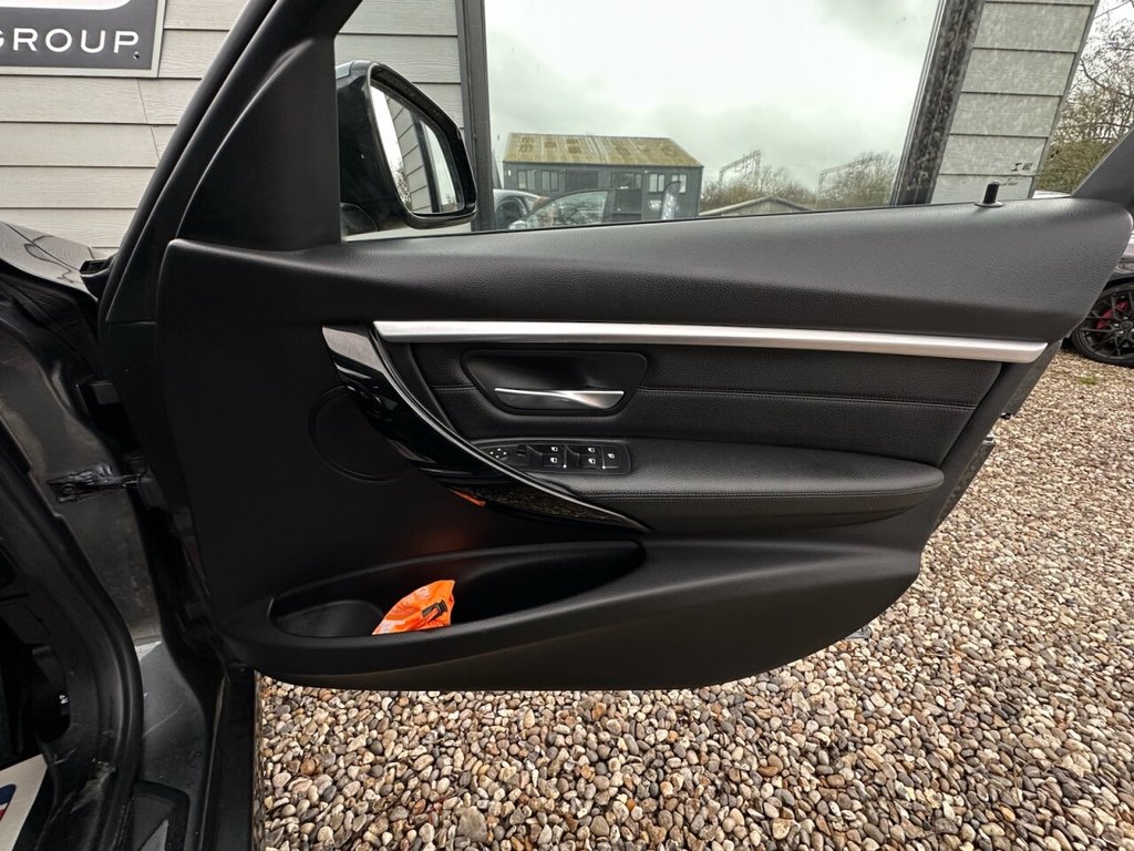 Used BMW 3 Series 2018 for sale - 77643079: Photo 10