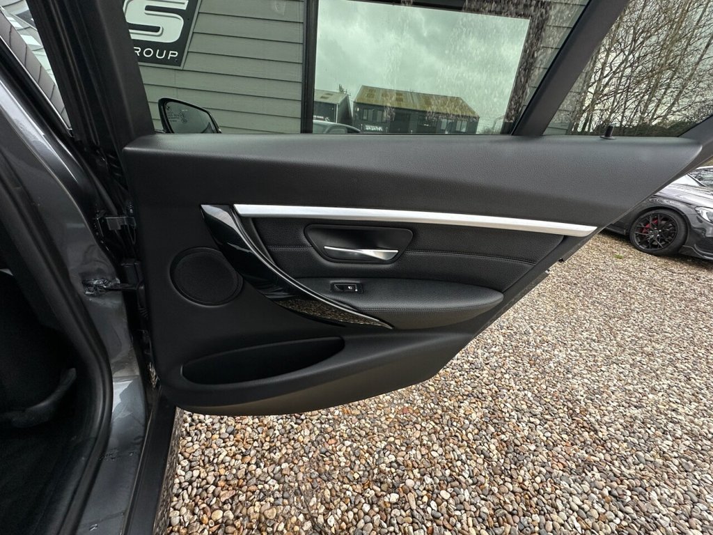 Used BMW 3 Series 2018 for sale - 77643079: Photo 18