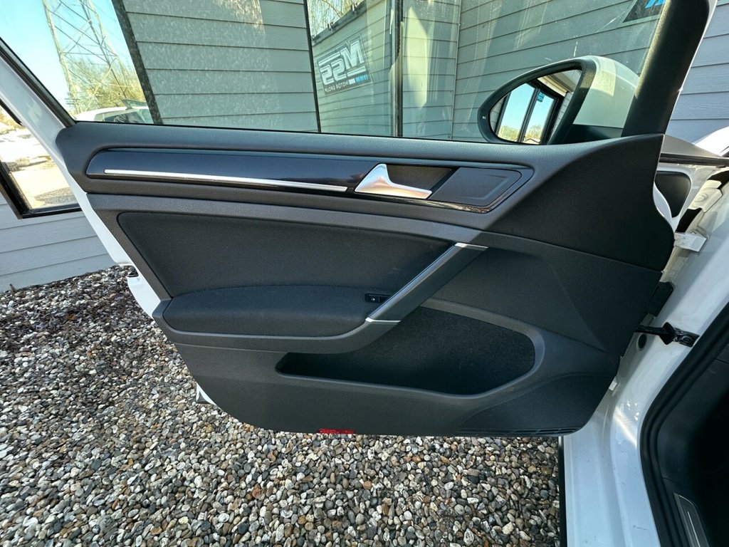 Used Volkswagen Golf 2014 for sale - 77765507: Photo 14